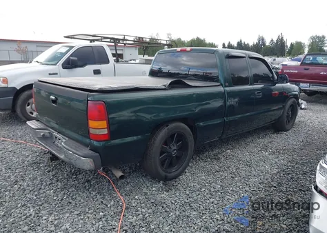 2001 Chevrolet Silverado 1500 из США, поврежденный, VIN 2GCEC19V311276616